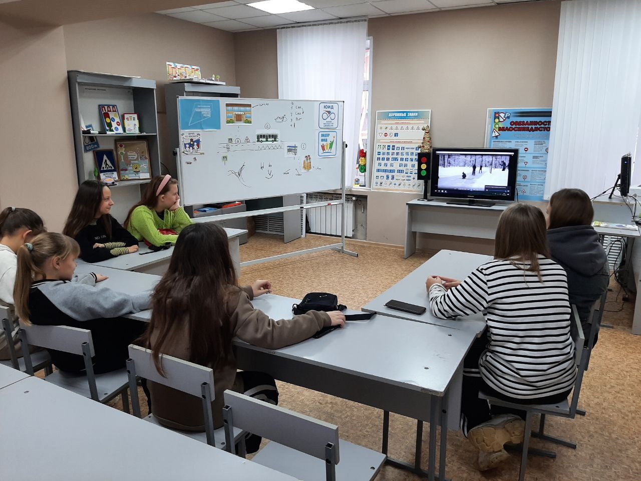 Безопасность школьников на дорогах и зимних забавах..